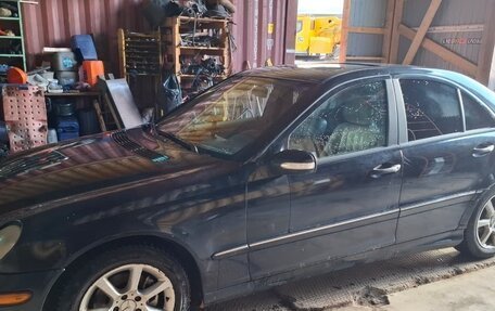 Mercedes-Benz C-Класс, 2004 год, 520 000 рублей, 2 фотография