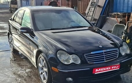 Mercedes-Benz C-Класс, 2004 год, 520 000 рублей, 4 фотография