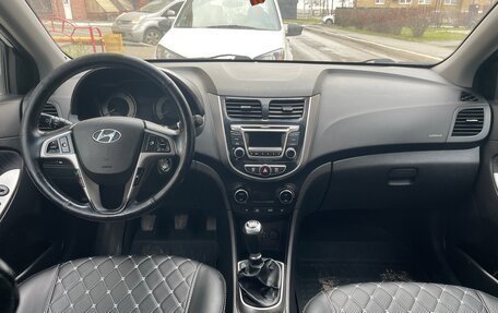 Hyundai Solaris II рестайлинг, 2015 год, 870 000 рублей, 8 фотография