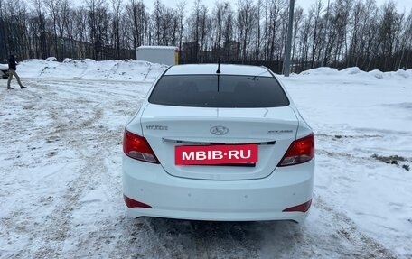 Hyundai Solaris II рестайлинг, 2015 год, 870 000 рублей, 3 фотография