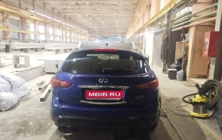 Infiniti QX70, 2016 год, 1 850 000 рублей, 6 фотография