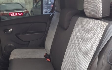 Renault Sandero II рестайлинг, 2014 год, 850 000 рублей, 17 фотография