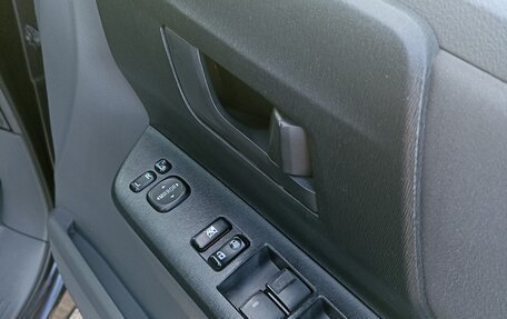 Toyota Voxy II, 2010 год, 1 250 000 рублей, 2 фотография