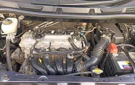 Toyota Voxy II, 2010 год, 1 250 000 рублей, 11 фотография