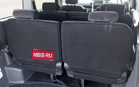 Toyota Voxy II, 2010 год, 1 250 000 рублей, 6 фотография