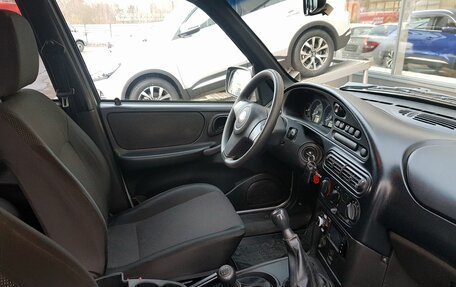 Chevrolet Niva I рестайлинг, 2017 год, 749 000 рублей, 9 фотография