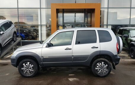 Chevrolet Niva I рестайлинг, 2017 год, 749 000 рублей, 8 фотография