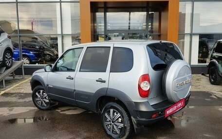 Chevrolet Niva I рестайлинг, 2017 год, 749 000 рублей, 7 фотография