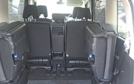 Nissan Serena IV, 2019 год, 2 200 000 рублей, 15 фотография