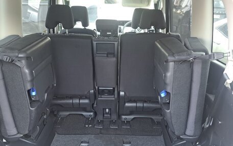 Nissan Serena IV, 2019 год, 2 200 000 рублей, 17 фотография