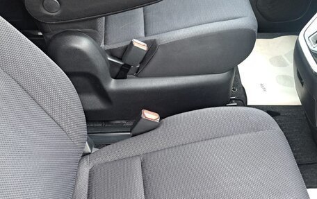 Nissan Serena IV, 2019 год, 2 200 000 рублей, 21 фотография