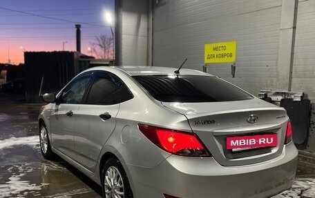 Hyundai Solaris II рестайлинг, 2015 год, 730 000 рублей, 3 фотография