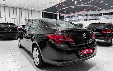 Opel Astra J, 2013 год, 620 000 рублей, 11 фотография