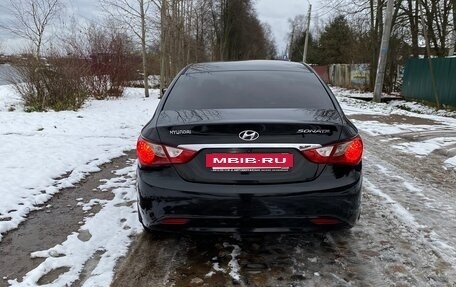 Hyundai Sonata VI, 2011 год, 1 100 000 рублей, 4 фотография