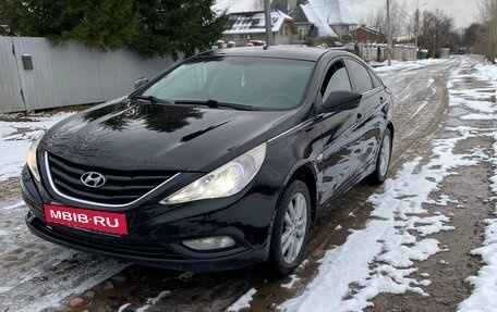 Hyundai Sonata VI, 2011 год, 1 100 000 рублей, 3 фотография