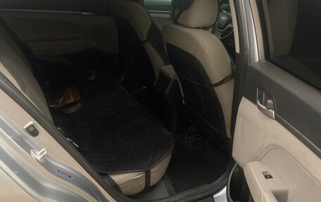 Hyundai Elantra VI рестайлинг, 2017 год, 1 000 000 рублей, 9 фотография