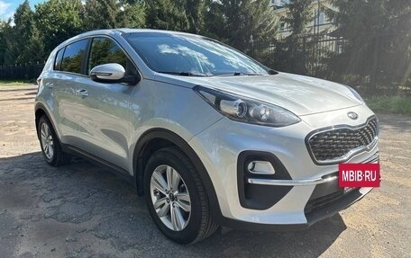 KIA Sportage IV рестайлинг, 2021 год, 2 399 990 рублей, 6 фотография