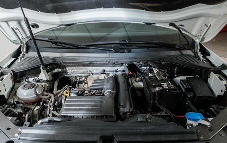 Volkswagen Tiguan II, 2021 год, 2 650 000 рублей, 13 фотография