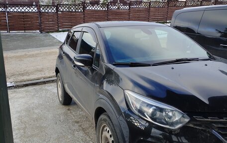 Renault Kaptur I рестайлинг, 2021 год, 1 600 000 рублей, 3 фотография
