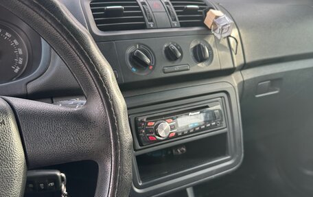 Skoda Fabia II, 2010 год, 730 000 рублей, 6 фотография