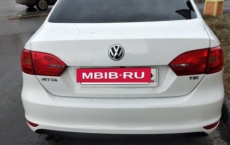 Volkswagen Jetta VI, 2013 год, 850 000 рублей, 2 фотография
