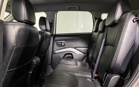 Mitsubishi Outlander III рестайлинг 3, 2009 год, 1 097 000 рублей, 10 фотография