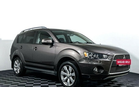 Mitsubishi Outlander III рестайлинг 3, 2009 год, 1 097 000 рублей, 3 фотография