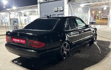 Mercedes-Benz E-Класс, 1998 год, 450 000 рублей, 7 фотография