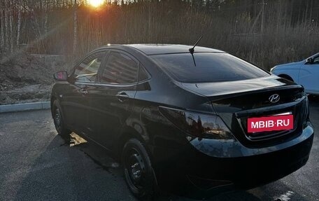 Hyundai Solaris II рестайлинг, 2016 год, 899 000 рублей, 3 фотография