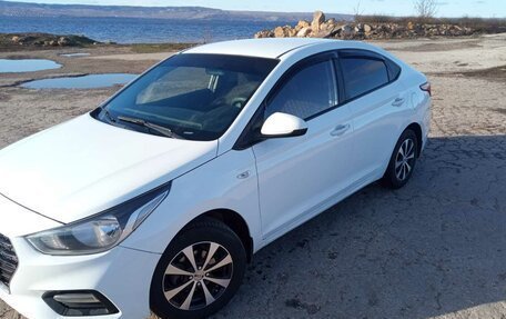 Hyundai Solaris II рестайлинг, 2017 год, 950 000 рублей, 4 фотография