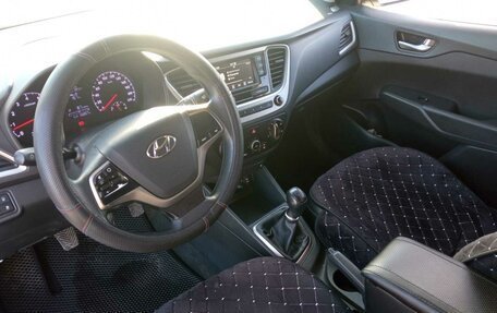 Hyundai Solaris II рестайлинг, 2017 год, 950 000 рублей, 6 фотография