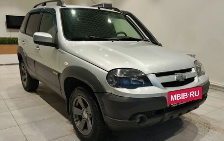 Chevrolet Niva I рестайлинг, 2017 год, 800 000 рублей, 9 фотография