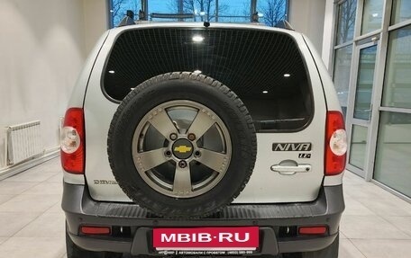 Chevrolet Niva I рестайлинг, 2017 год, 800 000 рублей, 10 фотография