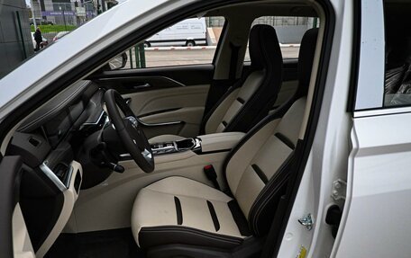 FAW Bestune T77, 2023 год, 2 099 000 рублей, 10 фотография