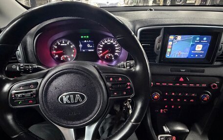 KIA Sportage IV рестайлинг, 2018 год, 2 500 000 рублей, 24 фотография