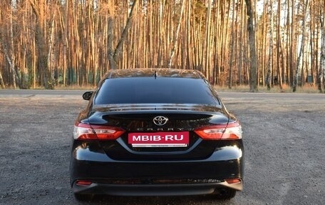 Toyota Camry, 2018 год, 2 670 000 рублей, 6 фотография