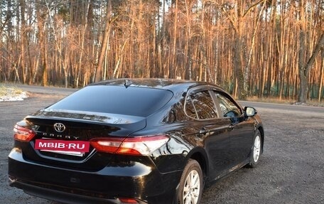 Toyota Camry, 2018 год, 2 670 000 рублей, 3 фотография