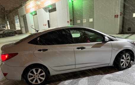 Hyundai Solaris II рестайлинг, 2015 год, 550 000 рублей, 2 фотография