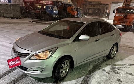 Hyundai Solaris II рестайлинг, 2015 год, 550 000 рублей, 5 фотография