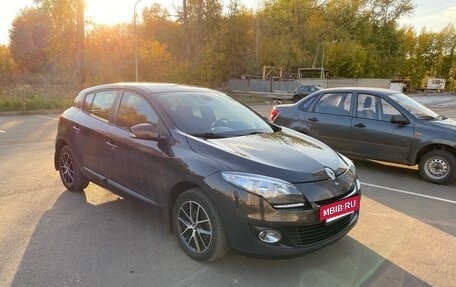 Renault Megane III, 2013 год, 800 000 рублей, 2 фотография