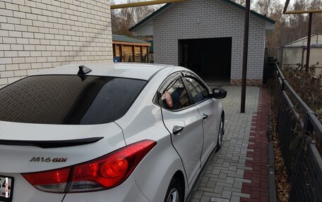 Hyundai Avante, 2012 год, 900 000 рублей, 11 фотография