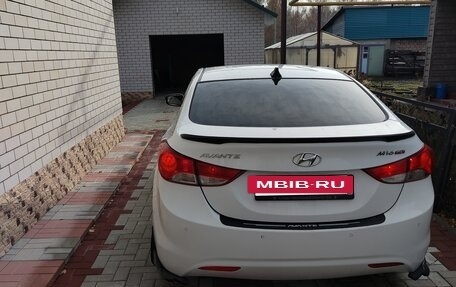 Hyundai Avante, 2012 год, 900 000 рублей, 13 фотография