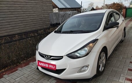 Hyundai Avante, 2012 год, 900 000 рублей, 5 фотография