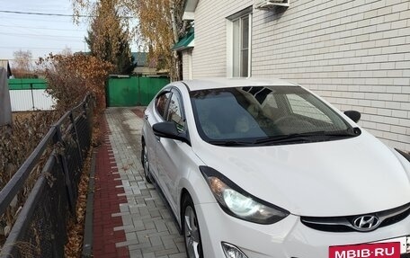 Hyundai Avante, 2012 год, 900 000 рублей, 8 фотография