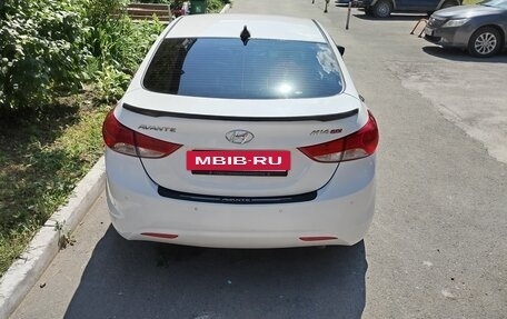 Hyundai Avante, 2012 год, 900 000 рублей, 21 фотография