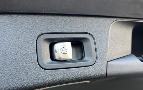 Mercedes-Benz C-Класс, 2019 год, 1 850 000 рублей, 25 фотография