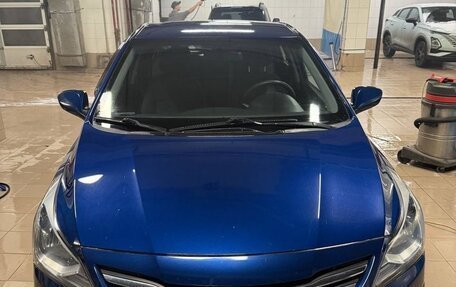 Hyundai Solaris II рестайлинг, 2015 год, 800 000 рублей, 2 фотография