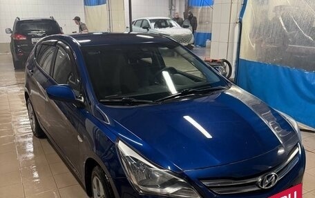 Hyundai Solaris II рестайлинг, 2015 год, 800 000 рублей, 3 фотография