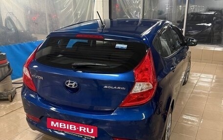 Hyundai Solaris II рестайлинг, 2015 год, 800 000 рублей, 4 фотография