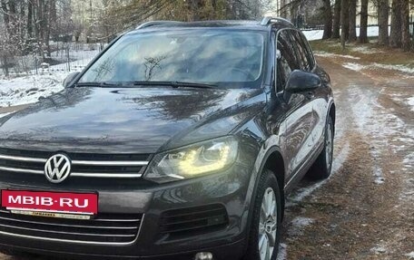 Volkswagen Touareg III, 2010 год, 2 100 000 рублей, 2 фотография